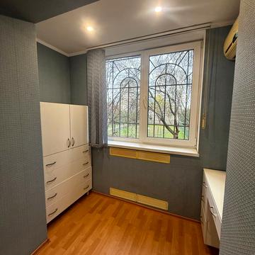 Небесної Сотні просп. (Маршала Жукова), 14-В