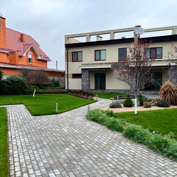 будівельників