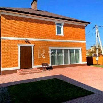 Центральна вул.