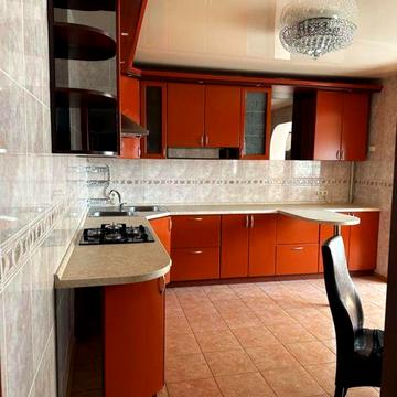 Урлівська вул., 5