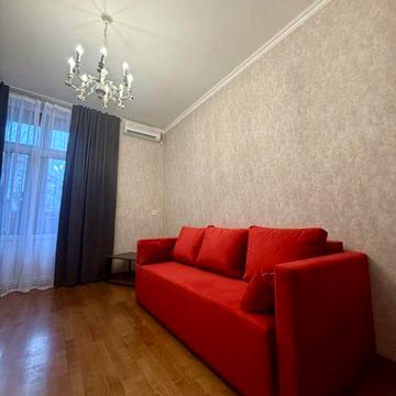 Хрещатик вул. (Kreschatic), 25