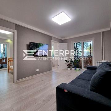 Ореста Левицького вул. (Академіка Курчатова), 8-Б