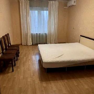 Драгоманова вул., 1-Г