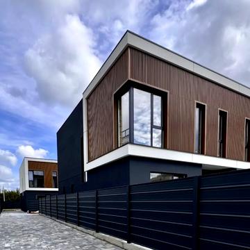 Щаслива вул., 24