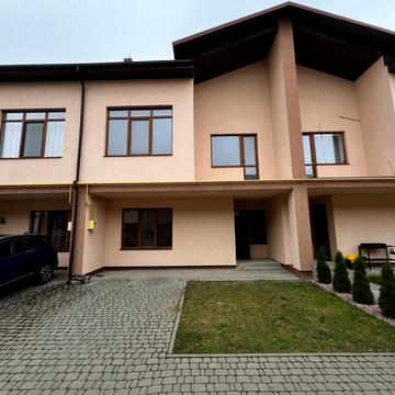 Степана Демянчука вул., 35