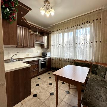 Героїв Дніпра вул., 24