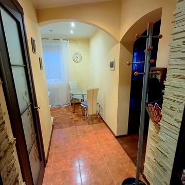 Левка Лукяненка просп. (Рокоссовського), 6-А