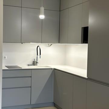 Героїв Майдану вул., 1