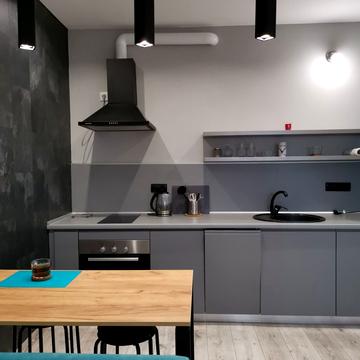 Салютна вул., 2к3