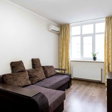 Петра Калнишевського вул. (Михайла Майорова), 6