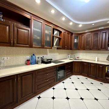 Товариська вул., 68