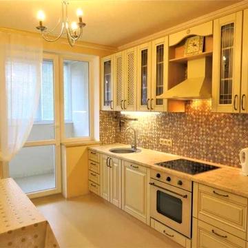 Академіка Філатова вул., 40