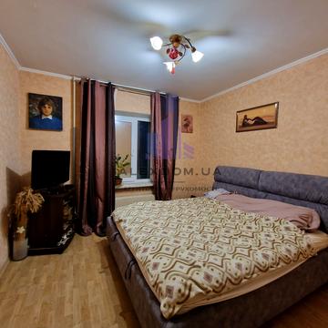 Райдужна вул., 71