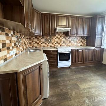 Подільська вул., 175