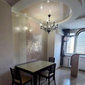 Срібнокільська вул., 1