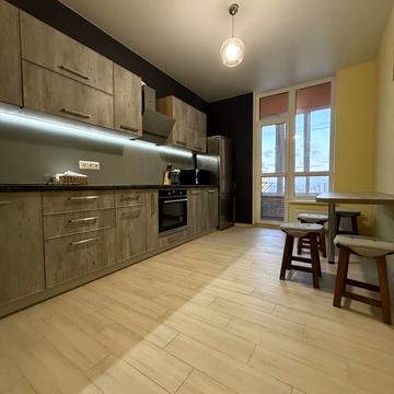 Каховська вул., 58