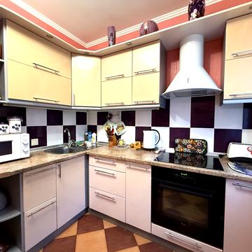 Червоної Калини просп. (Володимира Маяковського), 15-В