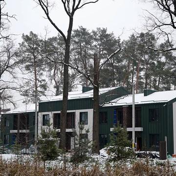 Варшавська вул., 97-Б