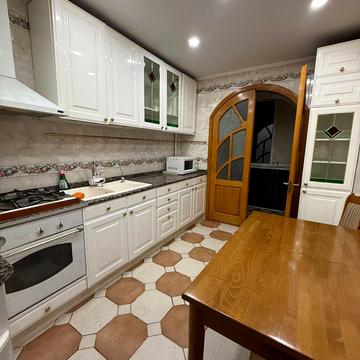 Сонячна вул., 10