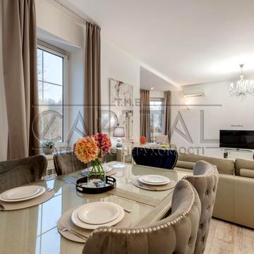 Протасів Яр вул., 8