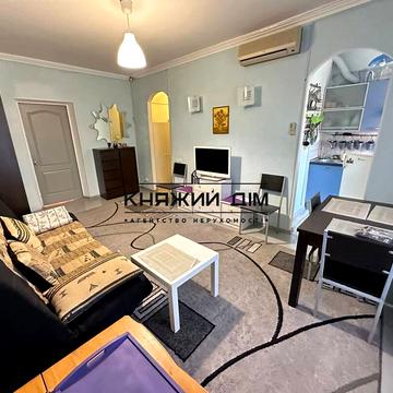 Володимирська вул., 76