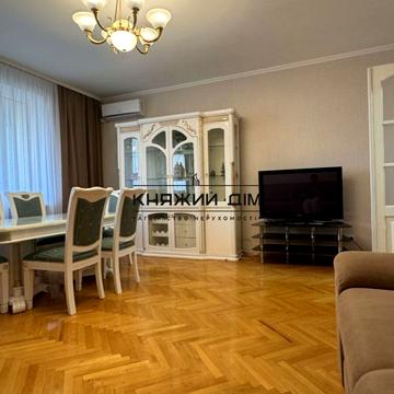 Старонаводницька вул., 4