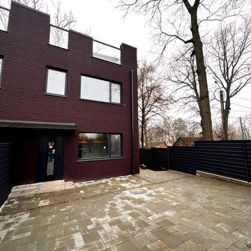 Києво-Мироцька вул., 123-Е