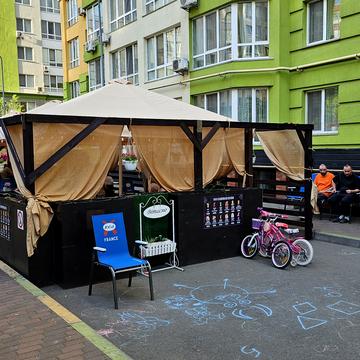 Молодіжна вул., 1