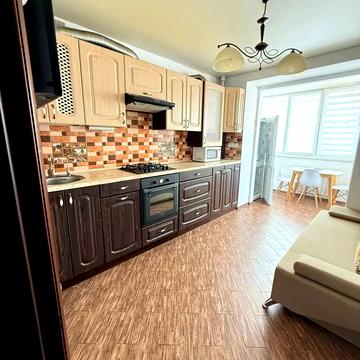 Лісова вул., 50