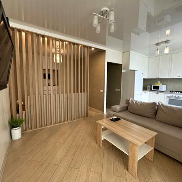 Мостобудівників вул., 18