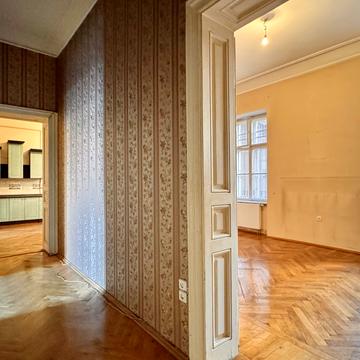 Гетьмана Петра Дорошенка вул. (), 50