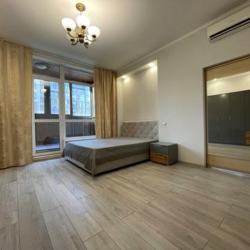 Андрія Верхогляда вул. (Михайла Драгомирова), 5