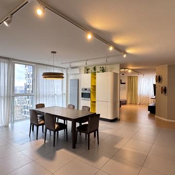 Ділова вул. (Димитрова), 2-Б