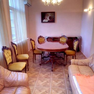 Павлівська вул., 10