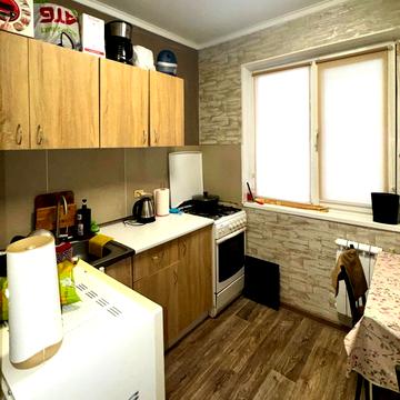 Академіка Філатова вул., 12