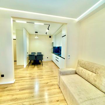 Михайла Максимовича вул. (Онуфрія Трутенка), (Будинок «Віндзор»)