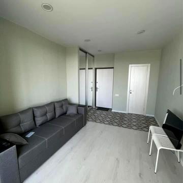 Академіка Шалімова вул., 70/2