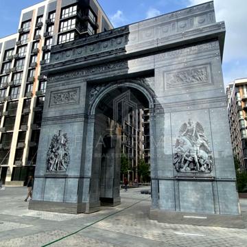 Предславинська вул., 40