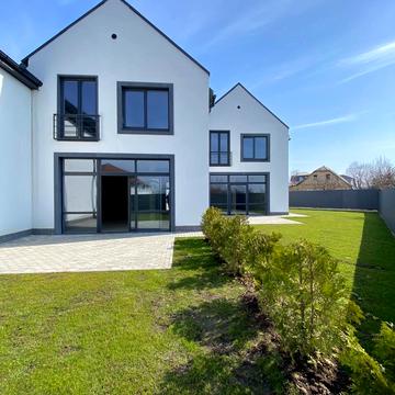 Покровська вул.