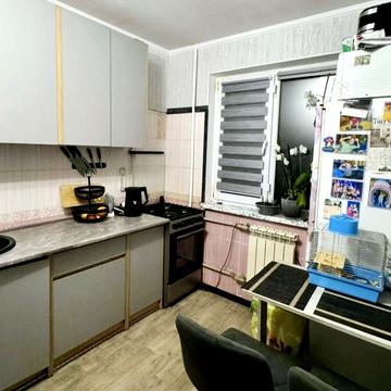 Героїв Крут вул. (Валентини Терешкової), 22