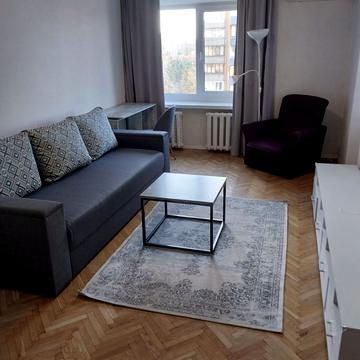 Єреванська вул., 32