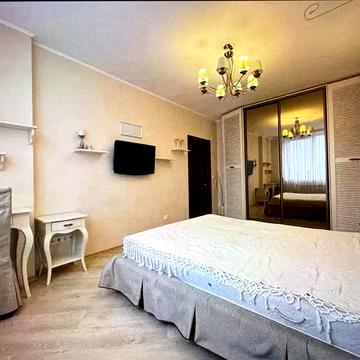 Василя Касіяна вул., 2/1