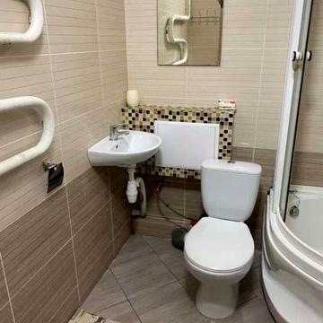 Бориспільська вул., 28