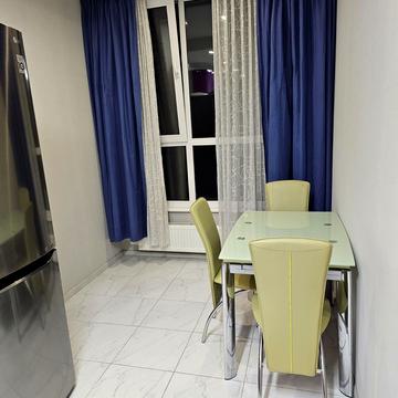 Петропавлівська вул., (Будинок)