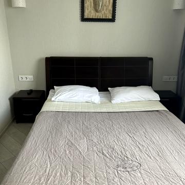 Перемоги вул., 1