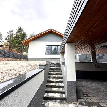 Вільна вул., 6