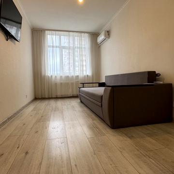 Петра Калнишевського вул. (Михайла Майорова), 7