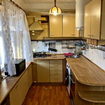 Йорданська вул. (Лайоша Гавро), 22