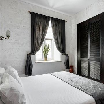 Леха Качинського вул., 3