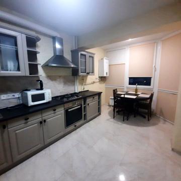 Олексія Вадатурського вул. (Маршала Малиновського), 18